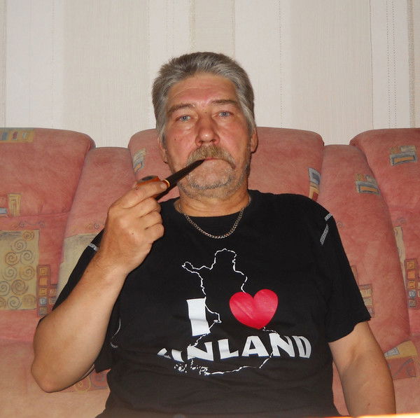 Олег Петров