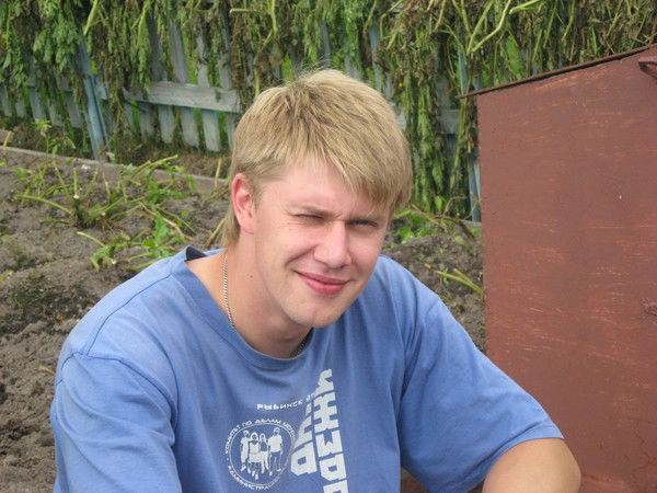 Максим Бобров