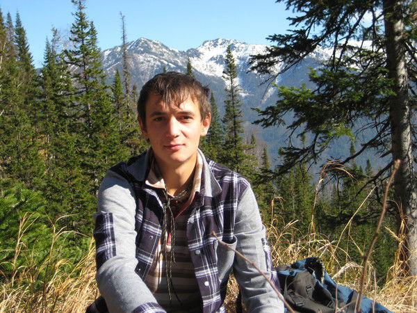 Денис Максимов