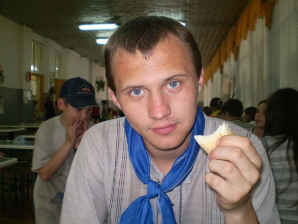 Антон Ефремов