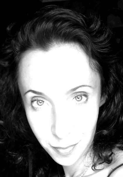 Анжела Серова