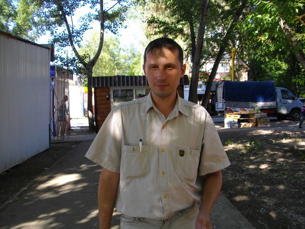 Рома Тихонов