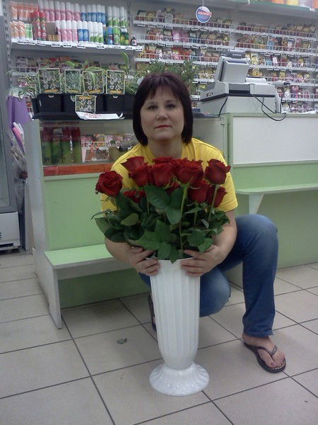 Елена Попова