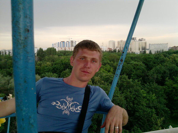 Олег Тихонов