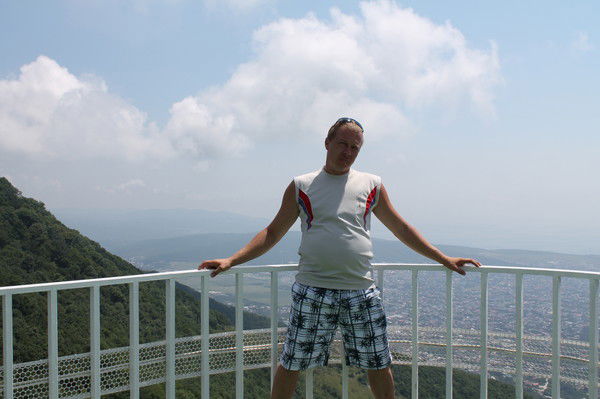 Олег Валекжанин