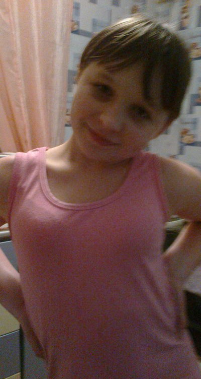 Оленька Бурова