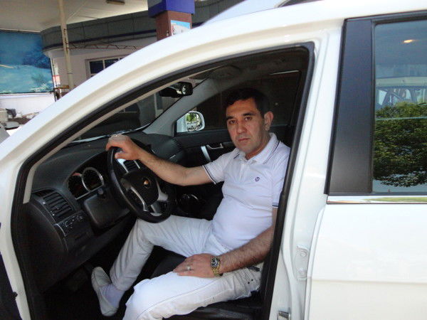 Алишер Умаров