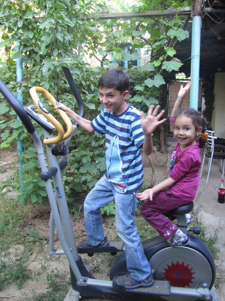 Анисур Ачилов