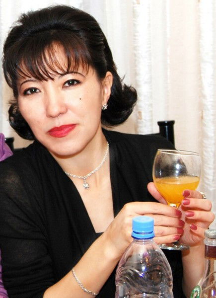 Ляззат Инибаева