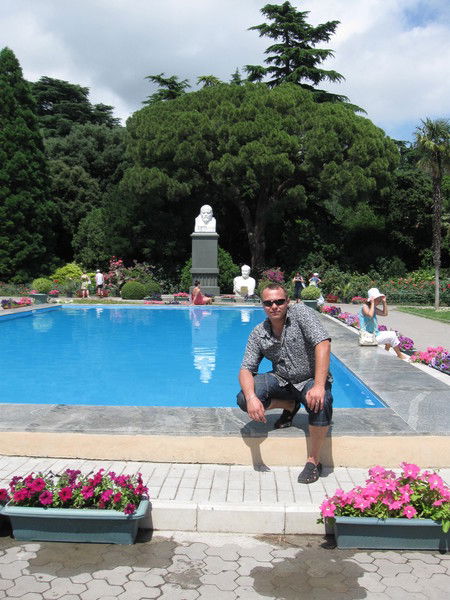 Вася Извеков