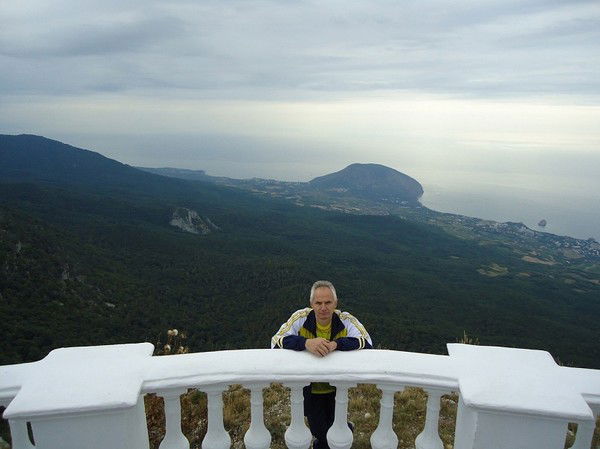 Ряис Бояров