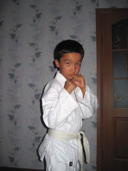 Дамир Есенбек