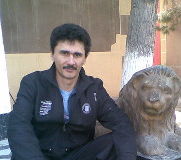 Расул Авезов