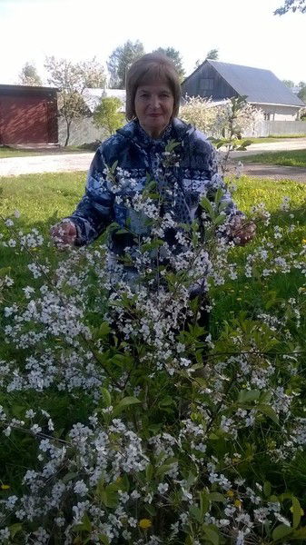 Людмила Петрова