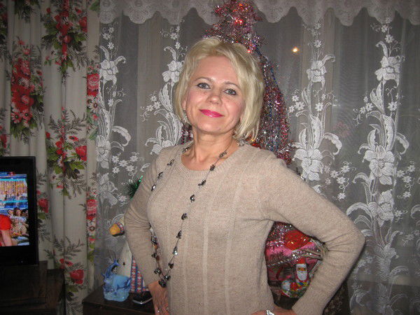 Елена Зухарь