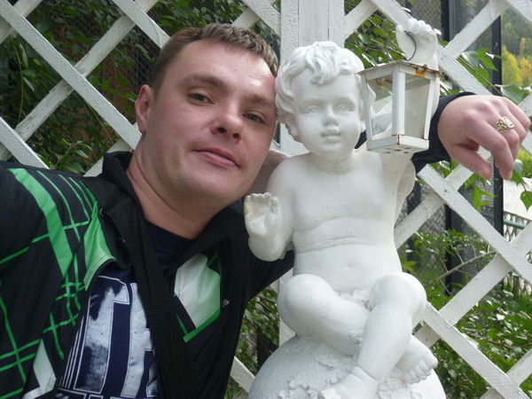 Олег Суханов