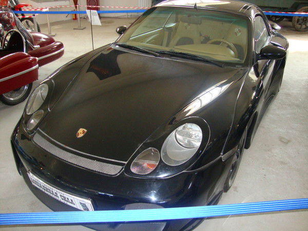 Антон Артёмов