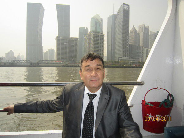 Адил Базарбаев