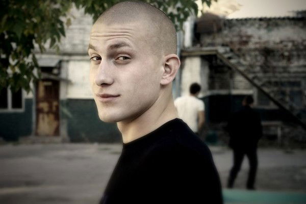 Славик _________