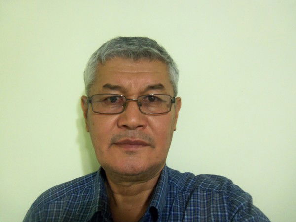 Исак Усаров