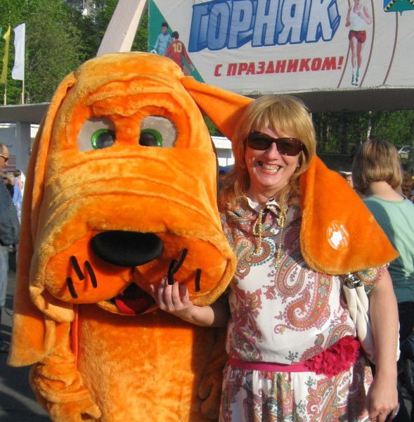 Елена Захарова