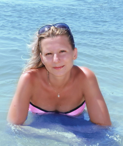 Елена Безрукавая