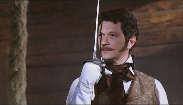 Александр Деревянко