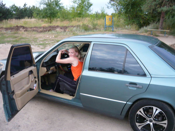 Елена Тихомирова