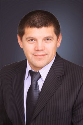 Максим Леонов