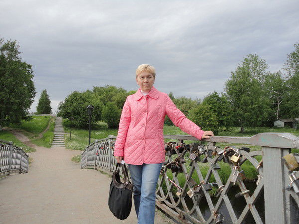 Людмила Попова