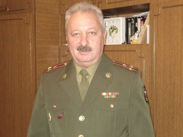 Александр Яковлев