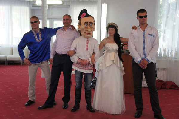 Неизвестно Неизвестно