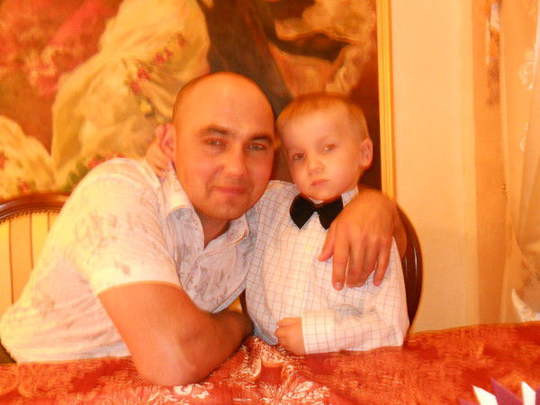 Роберт Идрисов