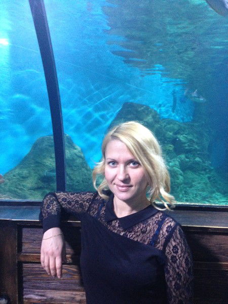 Лена Королева