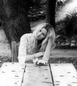 Светлана Жгарова