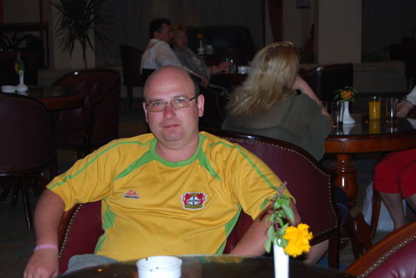 Олег Сарычев