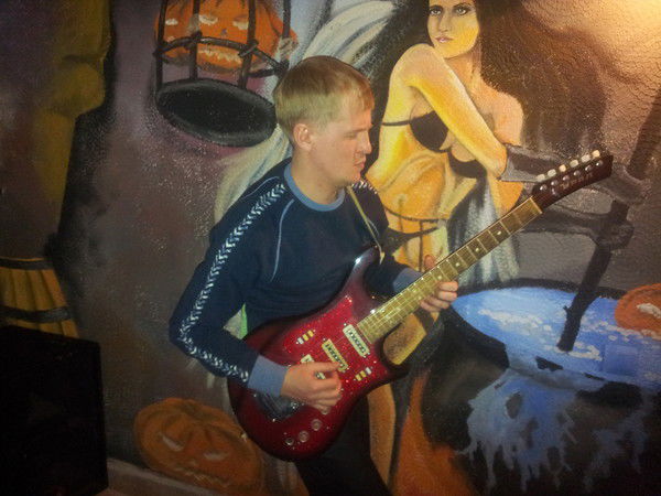 Денис Чечулин