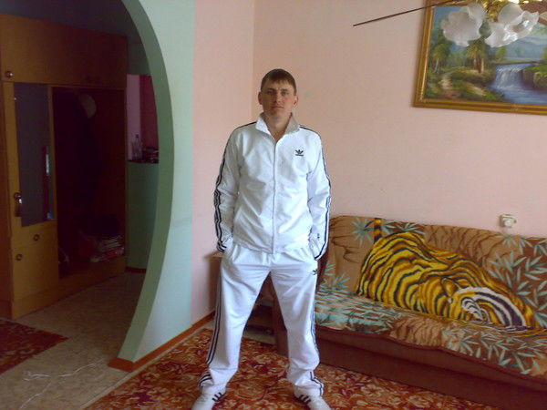 Дмитрий Николаев