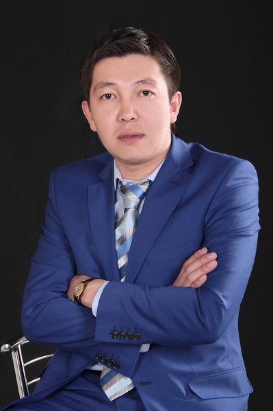 Даурен Окапов