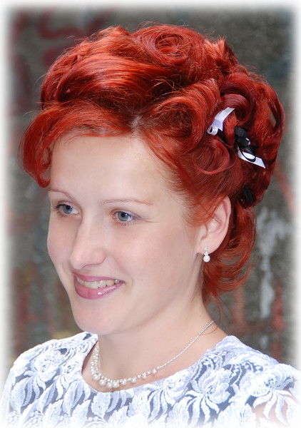 Юля Леонова