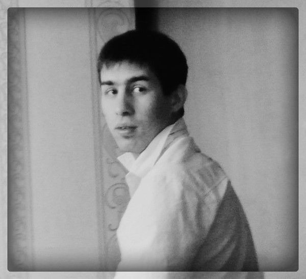 Булат Исхаков