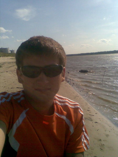 Виктор Молостов