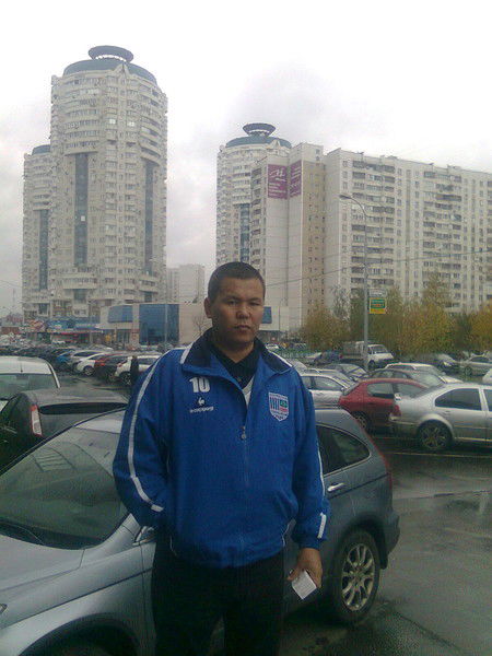 Авазбек Таиров