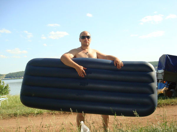 Антон Волков