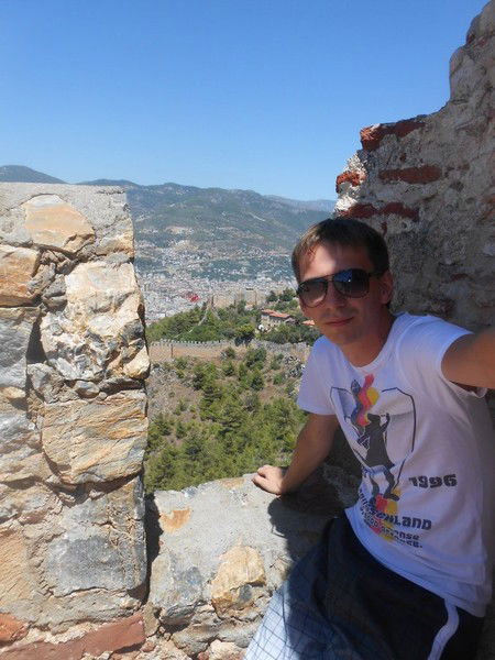 Антон Дудин