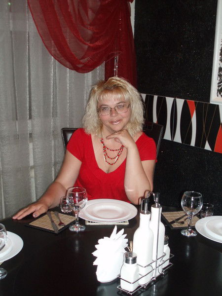 Вика Томкив