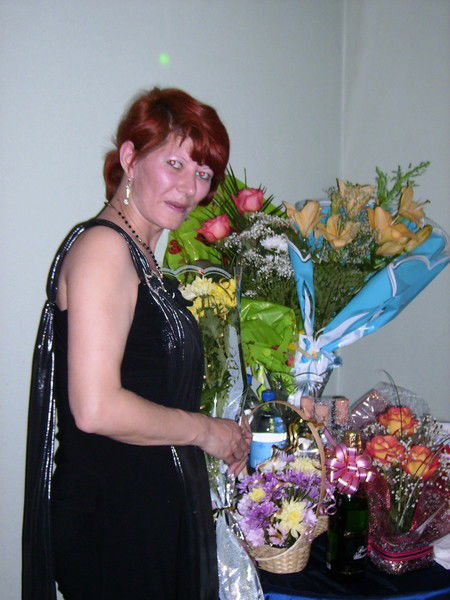 Елена Попова