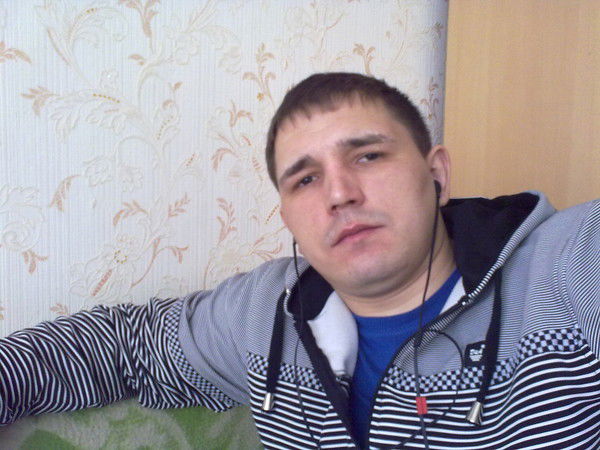 Ромaн Aзaнов