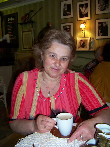 Любовь Козис ( Хохрякова - Мандзин )