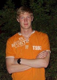 Антон Уханов